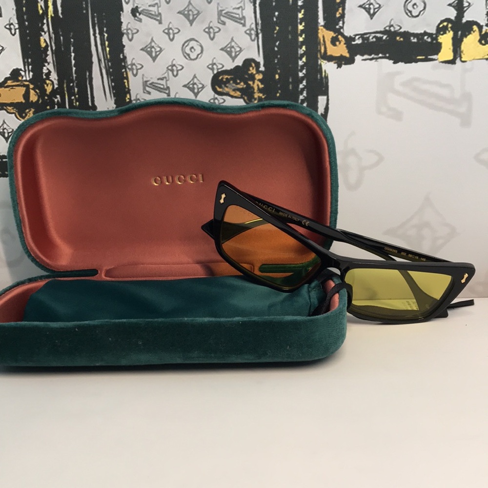 New Authentic Gucci GG626S 002 Sunglasses – Black Frame with Yellow Lenses ✨ - Picture 14 of 16